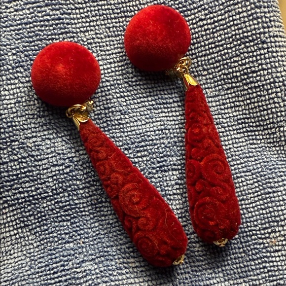 Jewelry - Elegant Garnet Red Drop Earrings